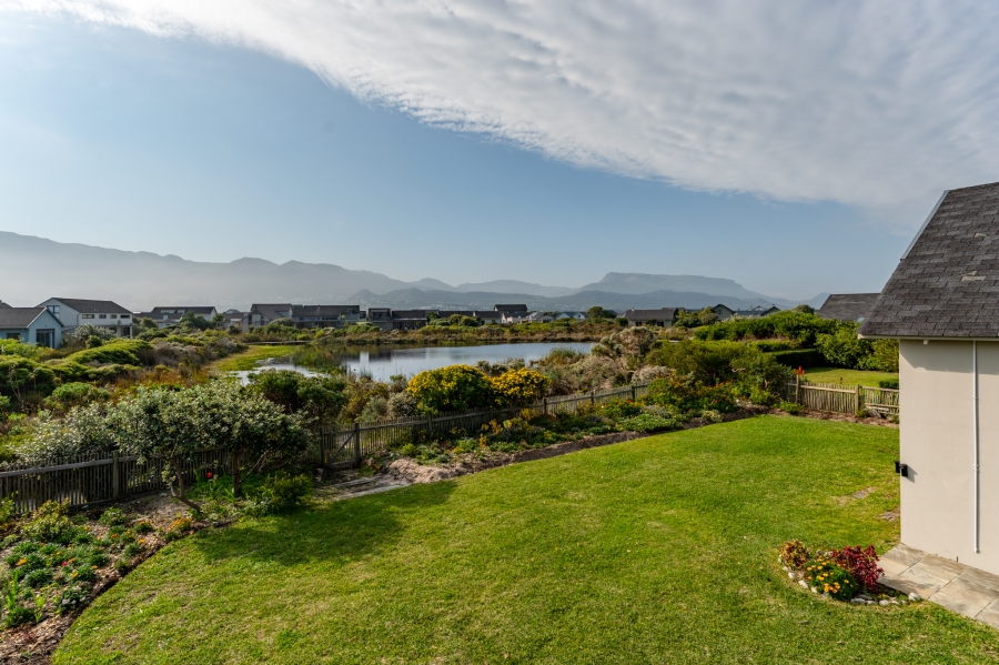 3 Bedroom Property for Sale in Lake Michelle Western Cape